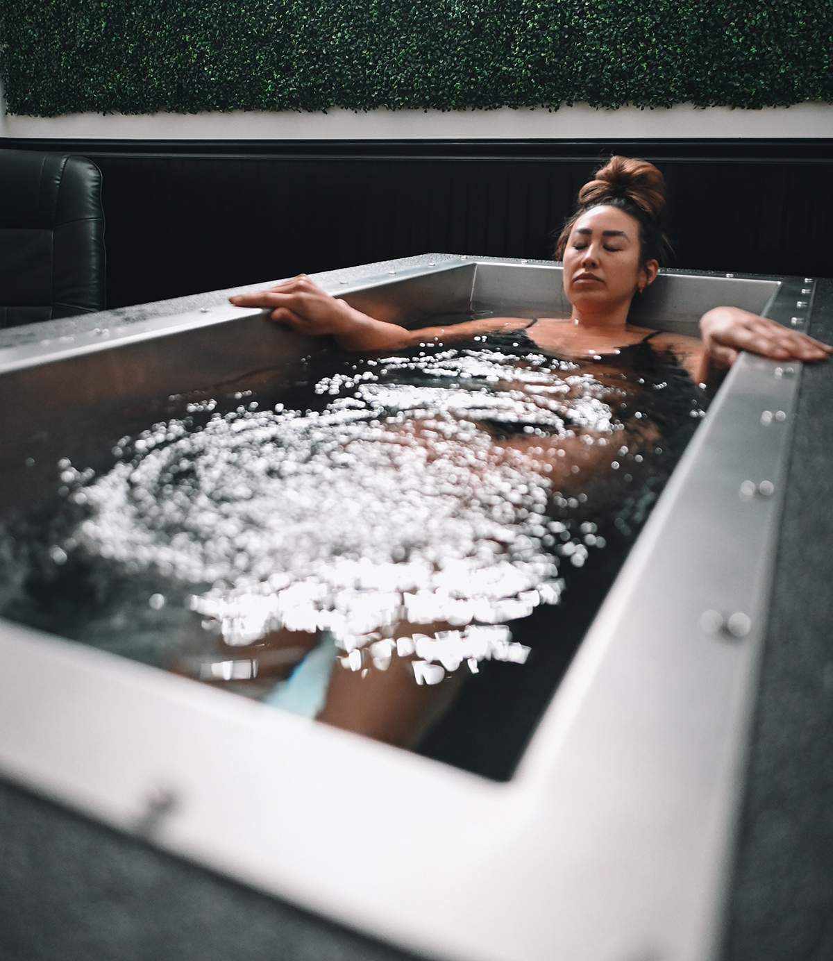 COLD PLUNGE THERAPY